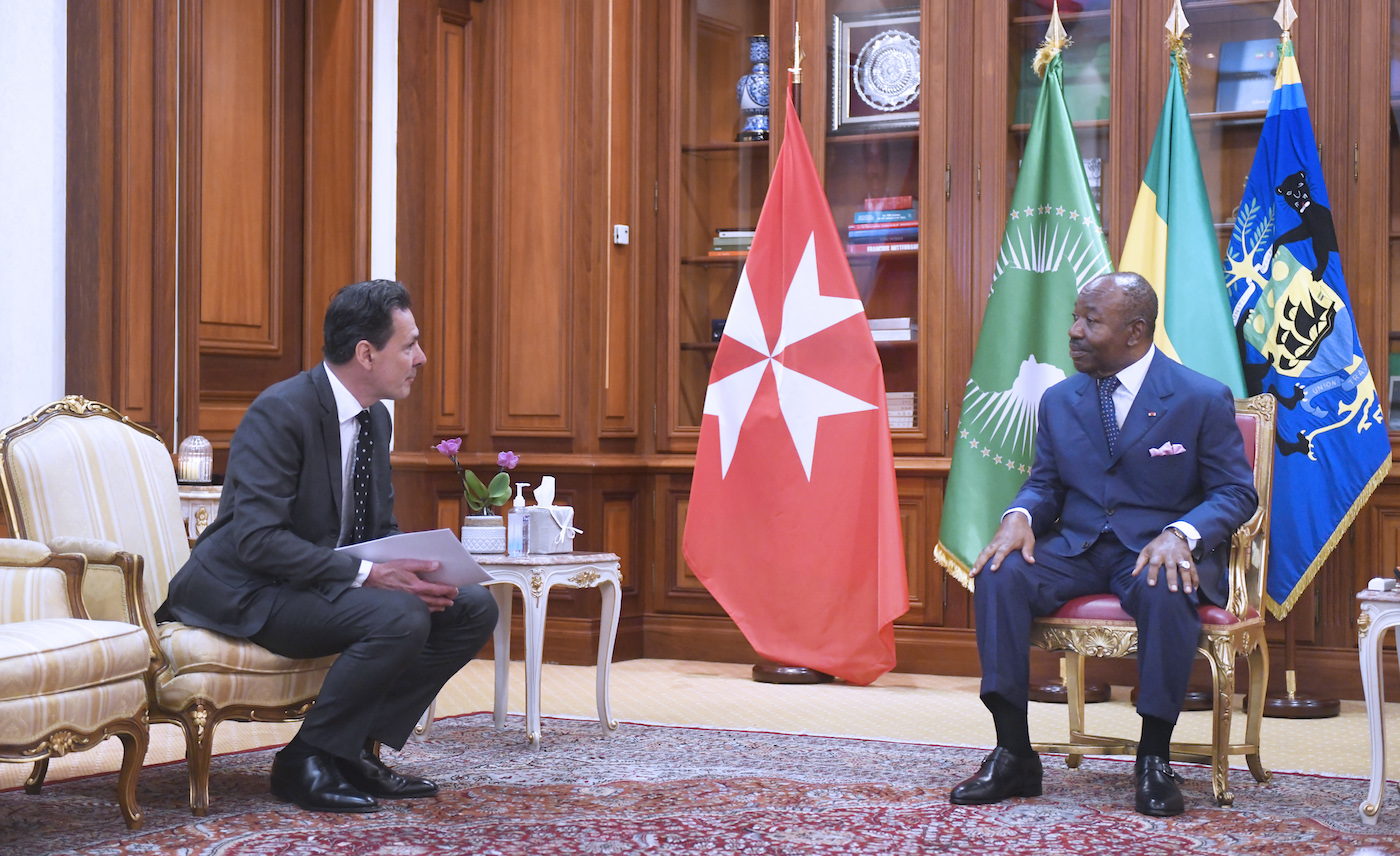 The Ambassador of the Order of Malta to Gabon presents his letters of credence